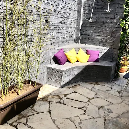 Casa * יורט דה מאר